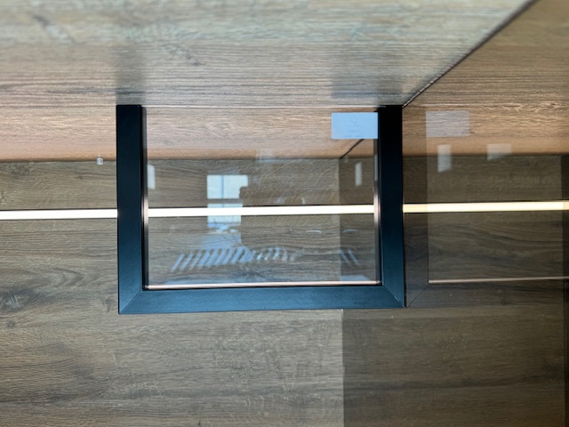 Clearvision alumiiniumraamukse klaas